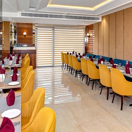 Hotel Classio Royale Amritsar Exterior foto